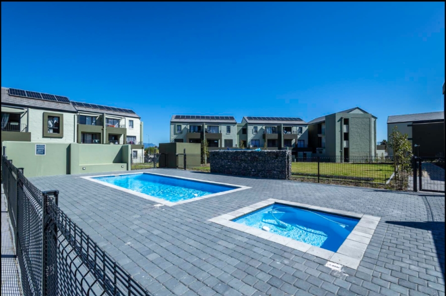 2 Bedroom Property for Sale in Eensgevonden Western Cape